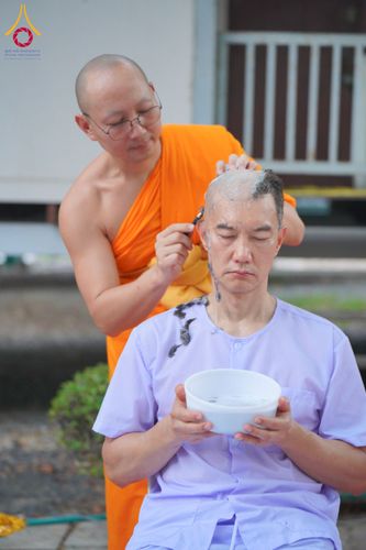 ภาพ No.135803:พิธีปลงผมธรรมทายาท โครงการบรรพชาและอุปสมบทหมู่ รุ่นบูชาธรรม 80 ปี หลวงพ่อธัมมชโย ณ หมู่บ้านบรรลุธรรม วัดพระธรรมกาย วันที่ 7 เมษายน พ.ศ. 2567