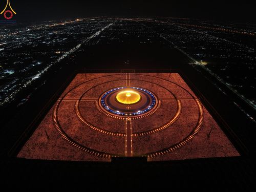 ภาพ No.125105:พิธีเวียนประทักษิณและจุดมาฆประทีป (ชุดที่ 2) ในวันมาฆบูชา เสาร์ที่ 24 กุมภาพันธ์ พ.ศ. 2567 ณ พระมหาธรรมกายเจดีย์ วัดพระธรรมกาย