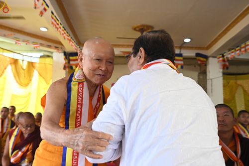 ภาพ No.284067:วันที่ 5 พฤศจิกายน พุทธศักราช 2568 กฐินสมทบวัดต่างประเทศ โดยคณะศิษยานุศิษย์ บูชาธรรม 81 ปี หลวงพ่อธัมมชโย ณ วัดพุทธนานาชาติเพื่อสวัสดิการสากล (Buddha International Welfare Mission)  เมืองพุทธคยา ประเทศอินเดีย