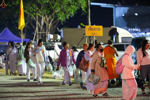 ภาพ No.292335:วันที่ 11 มกราคม พ.ศ. 2569 พิธีตักบาตรพระธรรมยาตรา ณ อนุสรณ์สถานคลองบางนางแท่น อ.สามพราน จ.นครปฐม ในโครงการธรรมยาตรา กตัญญูบูชา มหาปูชนียาจารย์ พระมงคลเทพมุนี(สด จนฺทสโร) พระผู้ปราบมาร อนุสรณ์สถาน 7 แห่ง ปีที่ 14