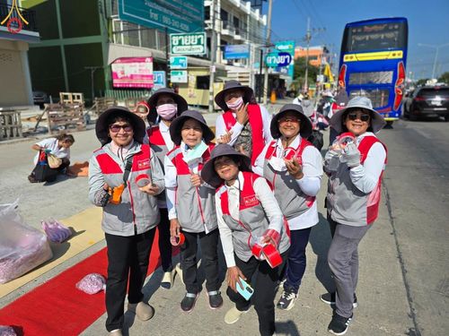 ภาพ No.191606:V.49 สารพัดV สารพัดดี ที่ธรรมยาตรา ในโครงการธรรมยาตรา กตัญญูบูชา มหาปูชนียาจารย์ พระมงคลเทพมุนี(สด จนฺทสโร) พระผู้ปราบมาร อนุสรณ์สถาน 7 แห่ง ปีที่ 13 ระหว่างวันที่ 2-31 มกราคม พ.ศ. 2568