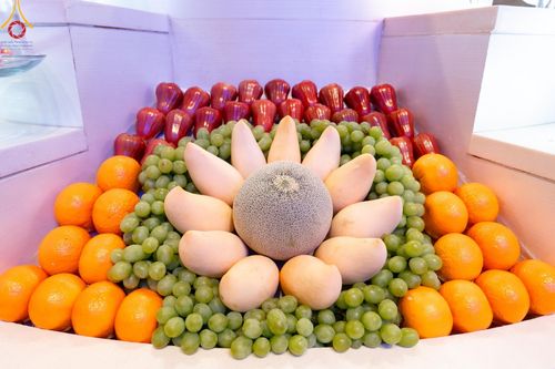 ภาพ No.139268:พิธีตักบาตร , พิธีบูชาข้าวพระ ณ ห้องแก้วสารพัด 1 สภาธรรมกายสากล วัดพระธรรมกาย วันอาทิตย์ต้นเดือนที่ 2 มิถุนายน พ.ศ. 2567