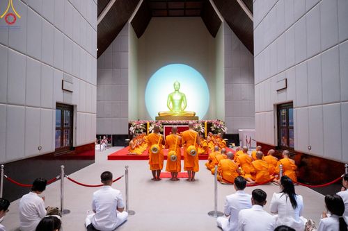 ภาพ No.141536:พิธีบรรพชาอุปสมบท โครงการอุปสมบทหมู่รุ่นผู้บริหาร รุ่นที่ 14 โครงการอุปสมบทหมู่ธรรมทายาท ระดับอุดมศึกษา รุ่นที่ 51 ภาคฤดูฝน ณ โบสถ์พระไตรปิฎก วัดพระธรรมกาย ในวันเสาร์ที่ 15 มิถุนายน พ.ศ. 2567