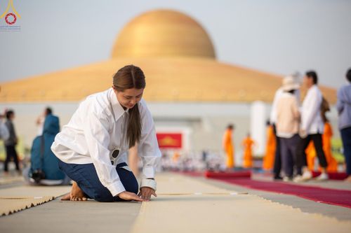 ภาพ No.121050:V.20 เป็นปลื้ม การเตรียมงาน เก็บงาน การรับบุญของเจ้าหน้าที่หน่วยงานต่างๆ เพื่อโครงการธรรมยาตรา กตัญญูบูชา มหาปูชนียาจารย์ พระมงคลเทพมุนี (สด จนฺทสโร) พระผู้ปราบมาร อนุสรณ์สถาน 7 แห่ง ปีที่ 12 ระหว่างวันที่ 2 - 31 มกราคม พ.ศ.2567