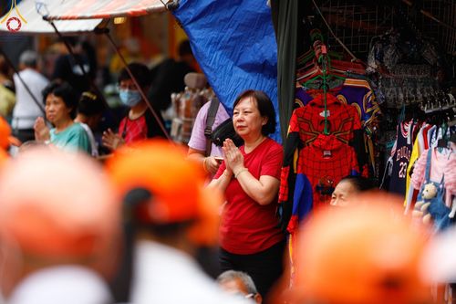 ภาพ No.128400:พิธีอัญเชิญพระบรมสารีริกธาตุ " ใจกลางเมืองนครหาดใหญ่ " เพื่อประดิษฐาน ณ มหารัตนเจดีย์สิริปทุมสวรรค์ (เจดีย์อริยพุทธะ 5 พระองค์) ศูนย์ปฏิบัติธรรมภาคใต้ อ.บางกล่ำ จ.สงขลา  วันที่ 9 มีนาคม พ.ศ.2567 (ชุดที่ 1)