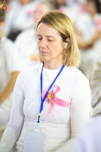 ภาพ No.207436:พิธีตักบาตร และปฏิบัติธรรมช่วงสาย ในวันมาฆบูชา วันพุธที่ 12 กุมภาพันธ์ พ.ศ. 2568 ณ วัดพระธรรมกาย จังหวัดปทุมธานี