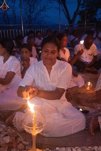 ภาพ No.141250:PhotoStory มหาศรัทธา ธรรมยาตราศรีลังกา EP.6 พิธีจุดวิสาขประทีป 6 วัด ถวายเป็น พุทธบูชา  โครงการสยาม-ลังกา ธรรมยาตรา  ฉลองเทศกาลวิสาขบูชาแห่งชาติ ศรีลังกา  บูชาธรรม 80 ปี หลวงพ่อธัมมชโย วันที่ 16 พฤษภาคม พ.ศ. 2567