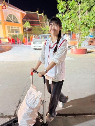 ภาพ No.204221:V.52 สารพัดV สารพัดดี ที่วัดสองพี่น้อง ในโครงการธรรมยาตรา กตัญญูบูชา มหาปูชนียาจารย์ พระมงคลเทพมุนี(สด จนฺทสโร) พระผู้ปราบมาร อนุสรณ์สถาน 7 แห่ง ปีที่ 13 ระหว่างวันที่ 2-31 มกราคม พ.ศ. 2568