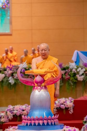 ภาพ No.154702:พิธีทอดผ้าป่าสมทบกฐินวัดพระธรรมกาย และสมทบกฐิน 30,000 วัดทั่วไทย ครั้งที่ 2 ณ สภาธรรมกายสากล วัดพระธรรมกาย วันอังคารที่ 17 กันยายน พ.ศ. 2567