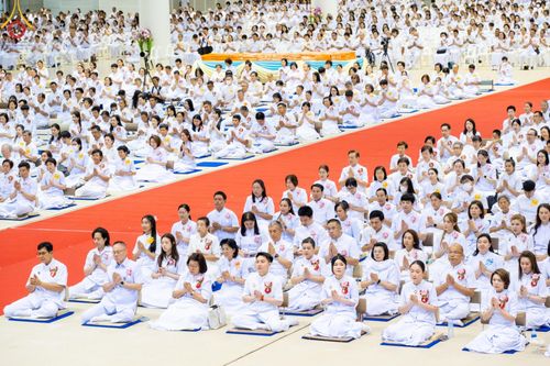 ภาพ No.160326:พิธีทอดผ้าป่าสมทบกฐินวัดพระธรรมกาย และสมทบกฐิน 30,000 วัดทั่วไทย ครั้งที่ 3 ณ สภาธรรมกายสากล วัดพระธรรมกาย วันพฤหัสบดีที่ 10 ตุลาคม พ.ศ. 2567