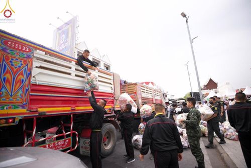 ภาพ No.126974:V.30 เต็มที่ เพื่อโคราช การเตรียมงาน ปฏิบัติงาน และเก็บงาน ของเจ้าหน้าที่หน่วยงานต่างๆ ทุกภาคส่วน เพื่อพิธีทำบุญเมืองนครราชสีมา ฉลอง 556 ปี ตักบาตรพระ 10,000 รูป ในวันเสาร์ที่ 2 มีนาคม พ.ศ.2567 ณ อนุสาวรีย์ท้าวสุรนารี จ.นครราชสีมา จัดโดย คณะสงฆ์จังหวัดนค