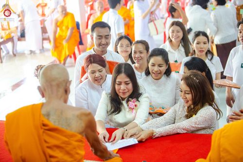 ภาพ No.162831:โครงการกฐินสามัคคีทั่วไทย 30,000 วัด บูชาธรรม 80 ปี หลวงพ่อธัมมชโย โดย คณะศิษยานุศิษย์วัดพระธรรมกาย ณ วัดโบสถ์บน จ.นนทบุรี วันที่ 19 ตุลาคม พ.ศ. 2567