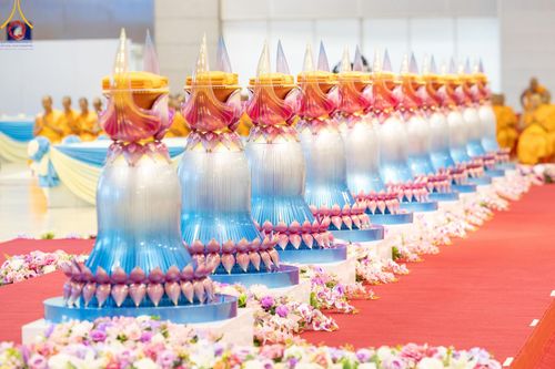 ภาพ No.150006:พิธีตักบาตร , พิธีปฎิบัติธรรม , พิธีถวายภัตตาหารเมนูสวรรค์ ในพรรษาแห่งการเข้าถึงธรรม วันธรรมชัย วันอังคารที่ 27 สิงหาคม พ.ศ.2567 ณ สภาธรรมกายสากล วัดพระธรรมกาย