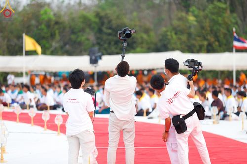 ภาพ No.130106:V.34 เพื่อธรรมเพื่อบางกล่ำ การรับบุญของเจ้าหน้าที่หน่วยงานต่างๆ  เพื่องานธรรมยาตราอัญเชิญพระบรมสารีริกธาตุ ประดิษฐาน ณ มหารัตนเจดีย์สิริปทุมสวรรค์ (เจดีย์อริยพุทธะ 5 พระองค์) ณ ศูนย์ปฏิบัติธรรมภาคใต้ อ.บางกล่ำ จ.สงขลา ระหว่างวันที่ 9-10 มีนาคม พ.ศ. 2567