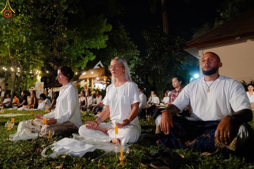 ภาพ No.156483:วัดพุทธบาหลีและวัดพระธรรมกาย จัดปฏิบัติธรรมนานาชาติ 1,151 คนจาก 78 ประเทศ ใน "วันสันติภาพสากล" ณ บาหลี อินโดนีเซีย วันเสาร์ที่ 21 กันยายน พ.ศ. 2567 เวลา 16.00-21.00 น. ณ พิพิธภัณฑ์ ARMA เมืองอูบุด จังหวัดบาหลี ประเทศอินโดนีเซีย