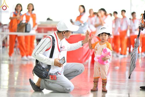 ภาพ No.111331:กิจกรรมงานวันเด็กแห่งชาติ รวมพลังเด็กเก่งและดี สร้างความดีสากล ปีที่ 6 ร่วมจัดโดย เทศบาลเมืองท่าโขลง พุทธสมาคมปทุมธานี องค์การบริหารส่วนตำบลคลองสาม ณ วัดพระธรรมกาย จ.ปทุมธานี วันที่ 13 มกราคม พ.ศ. 2567