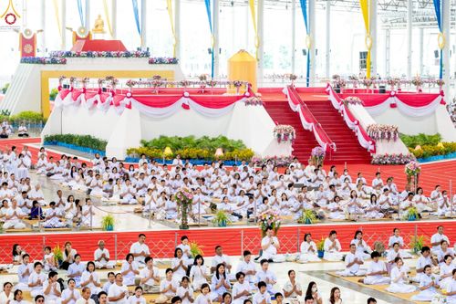 ภาพ No.243706:วันอาทิตย์ที่ 7 กันยายน พ.ศ. 2568 พิธีบูชาครูผู้ค้นพบวิชชาธรรมกาย , พิธีบูชาข้าวพระ ณ สภาธรรมกายสากล วัดพระธรรมกาย