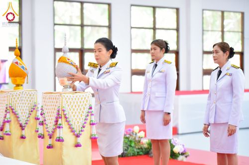 ภาพ No.227185:วันอังคารที่ 3 มิถุนายน พ.ศ. 2568 นายอำเภอคลองหลวง นำพสกนิกรรวมใจภักดิ์ สมเด็จพระนางเจ้าฯ พระบรมราชินี เนื่องในโอกาสวันเฉลิมพระชนมพรรษา ณ อาคารปลูกศรัทธา 2 วัดพระธรรมกาย อ.คลองหลวง จ.ปทุมธานี