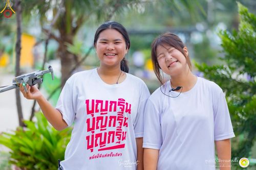 ภาพ No.222250:วันที่ 26-27 เมษายน พ.ศ. 2568 ศูนย์ปฏิบัติธรรมสวนผึ้ง ร่วมกับ ธุดงค์คสถานประจวบคีรีขันธ์ และวัดอ่าวน้อย  จัดกิจกรรมเดินธรรมยาตรา ตักบาตรข้าวสารอาหารแห้ง และจุดประทีปถวายเป็นพุทธบูชา ณ วัดอ่าวน้อย จ.ประจวบคีรีขันธ์