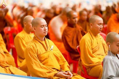 ภาพ No.60419:การต้อนรับพระสังฆาธิการ 10,000 กว่าวัดทั่วประเทศ พิธีมอบปัจจัยช่วยเหลือครู 4 จังหวัดชายแดนภาคใต้ พิธีปฏิบัติธรรม ในวันคุ้มครองโลก วันจันทร์ที่ 22 เมษายน พ.ศ.2567 ณ วัดพระธรรมกาย จ.ปทุมธานี