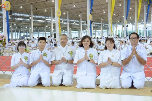 ภาพ No.244029:วันอาทิตย์ที่ 7 กันยายน พ.ศ. 2568 พิธีทอดผ้าป่าสมทบกฐินวัดพระธรรมกาย และสมทบกฐิน 30,000 วัดทั่วไทย ครั้งที่ 2 ณ ห้องแก้วสารพัดนึก 1 วัดพระธรรมกาย