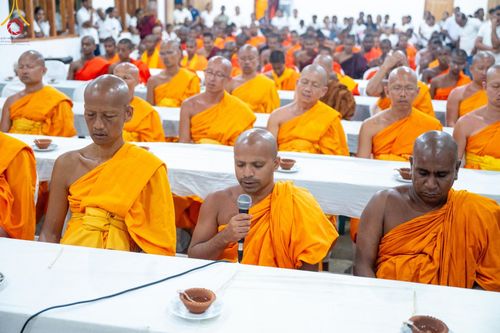 ภาพ No.141149:PhotoStory มหาศรัทธา ธรรมยาตราศรีลังกา EP.6 พิธีจุดวิสาขประทีป 6 วัด ถวายเป็น พุทธบูชา  โครงการสยาม-ลังกา ธรรมยาตรา  ฉลองเทศกาลวิสาขบูชาแห่งชาติ ศรีลังกา  บูชาธรรม 80 ปี หลวงพ่อธัมมชโย วันที่ 16 พฤษภาคม พ.ศ. 2567