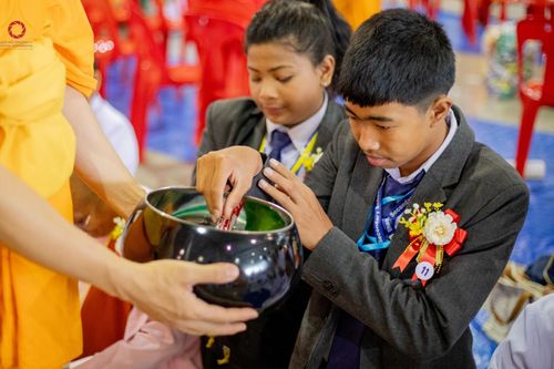 ภาพ No.207335:พิธีตักบาตร และปฏิบัติธรรมช่วงสาย ในวันมาฆบูชา วันพุธที่ 12 กุมภาพันธ์ พ.ศ. 2568 ณ วัดพระธรรมกาย จังหวัดปทุมธานี