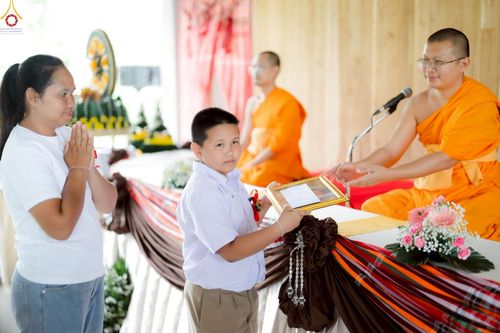 ภาพ No.234315:พิธีมุทิตาสักการะ "พระสิริรัตนเมธี" เจ้าคณะจังหวัดเลย ,พิธีถวายไทยธรรม ๙ วัด และพิธีทอดผ้าป่าเพื่อสร้างทุกสิ่ง  ในวาระทำบุญครบรอบ ๑๐ ปี ณ ศูนย์ปฏิบัติธรรมแก้วภูเรือ อ.ภูเรือ จ.เลย