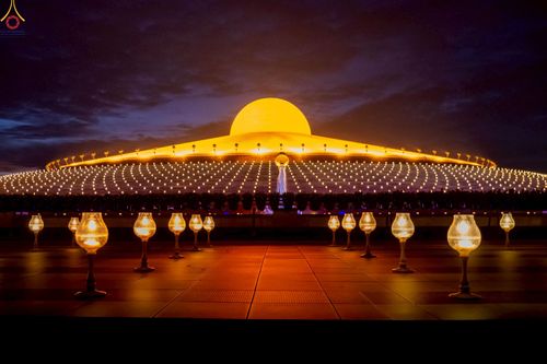 ภาพ No.241080:วันพุธที่ 27 สิงหาคม พ.ศ. 2568 พิธีจุดประทีป ในวันธรรมชัย ณ วัดพระธรรมกาย