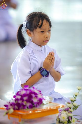 ภาพ No.139167:พิธีตักบาตร , พิธีบูชาข้าวพระ ณ ห้องแก้วสารพัด 1 สภาธรรมกายสากล วัดพระธรรมกาย วันอาทิตย์ต้นเดือนที่ 2 มิถุนายน พ.ศ. 2567