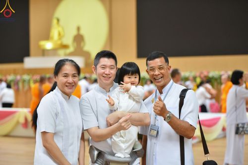 ภาพ No.138903:พิธีถวายกองทุนสนับสนุน การสร้างพระไตรปิฎกฉบับธรรมชัย และอนุรักษ์คัมภีร์ใบลาน น้อมบูชาธรรมหลวงพ่อธัมมชโย 80 ปี ณ ห้องแก้วสารพัดนึก 2 วัดพระธรรมกาย วันเสาร์ที่ 1 มิถุนายน พศ. 2567