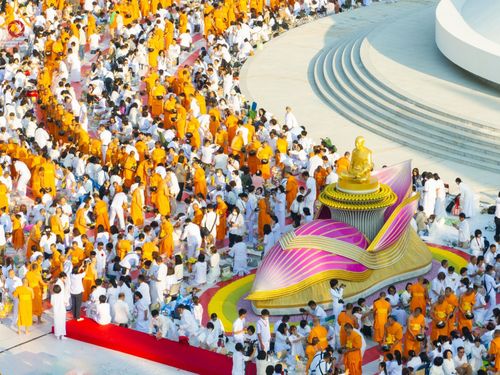 ภาพ No.193059:พิธีตักบาตรพระธรรมยาตรา ณ อนุสรณ์สถานคลองบางนางแท่น อ.สามพราน จ.นครปฐม ในโครงการธรรมยาตรา กตัญญูบูชา มหาปูชนียาจารย์ พระมงคลเทพมุนี(สด จนฺทสโร) พระผู้ปราบมาร อนุสรณ์สถาน 7 แห่ง ปีที่ 13 วันที่ 11 มกราคม พ.ศ.2568