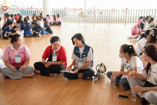 ภาพ No.59454:การอบรมอาสาสมัคร  เตรียมงานและจัดถวายภัตตาหาร แด่พระสังฆาธิการ 10,000 กว่าวัดทั่วประเทศ ในวันที่ 21-22 เมษายน พ.ศ.2567 เพื่องานวันคุ้มครองโลก จัดโดย ชมรมพุทธศาสตร์สากลฯ