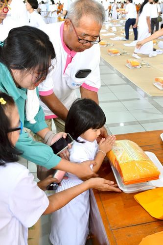 ภาพ No.247485:วันจันทร์ที่ 22 กันยายน พ.ศ. 2568 (วันพระ แรม 15 ค่ำ เดือน 10) พิธีบุพเปตพลี ครั้งที่ 170 ร่วมอุทิศบุญแด่หมู่ญาติที่ล่วงลับไปแล้ว และสืบทอดอายุพระพุทธศาสนา ณ หอฉันคุณยายอาจารย์ฯ วัดพระธรรมกาย