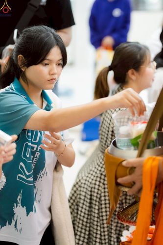 ภาพ No.243161:วันพฤหัสบดีที่ 4 กันยายน พ.ศ. 2568 เวลา 07.00-08.15 น. มหาวิทยาลัยเกษตรศาสตร์ กำแพงแสน ร่วมทำบุญตักบาตร Freshy KU85 พระสงฆ์ 85 รูป