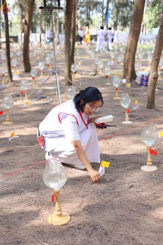 ภาพ No.301436:ภาพเบื้องหลังอาสาสมัครรวมใจ ชุดที่ 4 ในโครงการธรรมยาตรา กตัญญูบูชา มหาปูชนียาจารย์ พระมงคลเทพมุนี(สด จนฺทสโร) พระผู้ปราบมาร อนุสรณ์สถาน 7 แห่ง ปีที่ 14