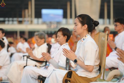 ภาพ No.324725:วันที่ 22 เมษายน พ.ศ.2569 (วันคุ้มครองโลก) บรรยากาศสาธุชน ในงานถวายมหาสังฆทาน 40,000 กว่าวัดทั่วประเทศ ณ ลานธรรม วัดพระธรรมกาย