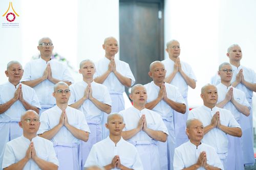 ภาพ No.286572:วันเสาร์ที่ 12 กรกฏาคม พ.ศ.2568 พิธีบรรพชาอุปสมบท  โครงการบรรพชาอุปสมบทหมู่ ธรรมทายาทนานาชาติ(ภาคภาษาจีน), โครงการบรรพชาสามเณร โรงเรียนนานาชาติ รุ่นที 14