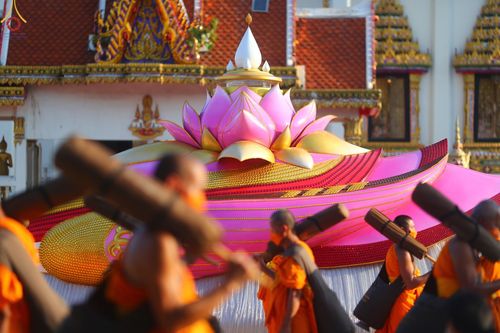 ภาพ No.72349:พิธีต้อนรับพระธรรมยาตรา ในโครงการธรรมยาตรากตัญญูบูชา มหาปูชนียาจารย์ พระมงคลเทพมุนี(สด จนฺทสโร) พระผู้ปราบมาร อนุสรณ์สถาน 7 แห่ง ปีที่ 11 วันที่ 18 มกราคม พ.ศ. 2566 ณ อนุสรณ์สถานลำดับที่ 4 สถานที่เกิดด้วยกายธรรม วัดโบสถ์ (บน) บางคูเวียง อ.บางกรวย จ.นนทบุ