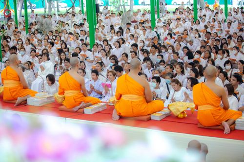 ภาพ No.137863:พิธีอุปสมบทสามเณรอุทิศชีวิต 11 รูป วันวิสาขบูชา พุธที่ 22 พฤษภาคม พ.ศ.2567 ณ อุโบสถ วัดพระธรรมกาย