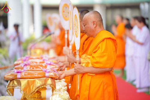 ภาพ No.316571:วันอาทิตย์ที่ 29 มีนาคม พ.ศ. 2569 พิธีทอดผ้าบังสุกุลและพิธีชำระร่าง โยมพ่อณรงค์ จินตมากุล  สิริอายุ 99 ปี 11 เดือน โยมบิดา พระครูปลัดรัตนวีรวัฒน์ (รังสฤษดิ์ อิทฺธิจินตโก) ที่ปรึกษาเจ้าคณะจังหวัดปทุมธานี เจ้าอาวาสวัดพระธรรมกาย  ณ ฌาปนสถานชั่วคราว ทางเข้า 