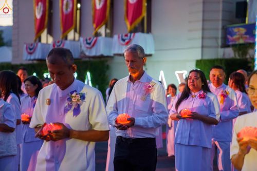 ภาพ No.332793:วันอาทิตย์ที่ 31 พฤษภาคม พ.ศ. 2569 วันวิสาขบูชา ณ วัดพระธรรมกายแคลิฟอร์เนีย  ประเทศสหรัฐอเมริกา