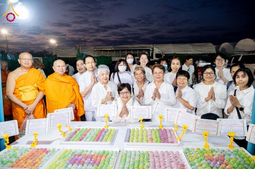 ภาพ No.301746:วันที่ 24 มกราคม พ.ศ. 2569 พิธีถวายภัตตาหารเป็นสังฆทาน แด่พระธรรมยาตรา ณ อนุสรณ์สถานบางปลา วัดบางปลา อำเภอบางเลน จังหวัดนครปฐม ในโครงการธรรมยาตรา กตัญญูบูชา มหาปูชนียาจารย์ พระมงคลเทพมุนี(สด จนฺทสโร) พระผู้ปราบมาร อนุสรณ์สถาน 7 แห่ง ปีที่ 14