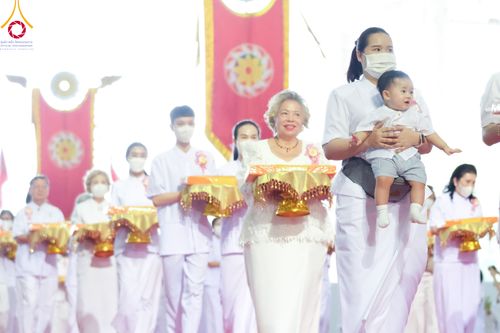 ภาพ No.90075:พิธีปฎิบัติธรรมและพิธีทอดผ้าป่าสมทบกฐินครั้งที่ 3 เนื่องใน 139 ปี วันคล้ายวันเกิดด้วยรูปกายเนื้อ พระมงคลเทพมุนี (สด จนฺทสโร) พระผู้ปราบมาร วันอังคารที่ 10 ตุลาคม พ.ศ. 2566 ณ วัดพระธรรมกาย จ.ปทุมธานี