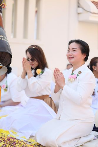 ภาพ No.295425:วันที่ 16 มกราคม พ.ศ. 2569 พิธีต้อนรับพระธรรมยาตรา อนุสรณ์สถานลำดับที่ 4 (ภาพชุดที่ 2) สถานที่เกิดด้วยกายธรรม ณ วัดโบสถ์บน ต.บางคูเวียง จ.นนทบุรี ในโครงการธรรมยาตรา กตัญญูบูชา มหาปูชนียาจารย์ พระมงคลเทพมุนี(สด จนฺทสโร) พระผู้ปราบมาร อนุสรณ์สถาน 7 แห่ง ปี
