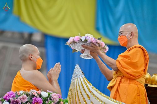 ภาพ No.81621:พิธีหล่อพระประธานเพื่อประดิษฐาน ณ ห้องแก้วสารพัดนึก 2 เนื่องในวันวิสาขบูชา วันเสาร์ที่ 3 มิถุนายน 2566 ณ วัดพระธรรมกาย จ.ปทุมธานี