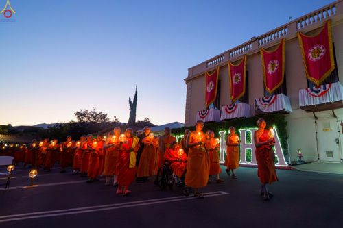 ภาพ No.333026:วันอาทิตย์ที่ 31 พฤษภาคม พ.ศ. 2569 วันวิสาขบูชา ณ วัดพระธรรมกายแคลิฟอร์เนีย  ประเทศสหรัฐอเมริกา