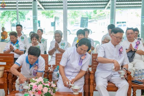 ภาพ No.328285:วันเสาร์ที่ 9 พฤษภาคม พ.ศ. 2569 พิธีตักบาตรแด่คณะสงฆ์ 323 วัด 4 จังหวัดชายแดนภาคใต้ พิธีถวายสังฆทานแด่คณะสงฆ์ 323 วัด ปีที่ 22 ครั้งที่ 185 พิธีมอบกองทุนหนุนแรงใจช่วยครูใต้ ปีที่ 19 ครั้งที่ 148 ณ ศูนย์ปฏิบัติธรรมภาคใต้