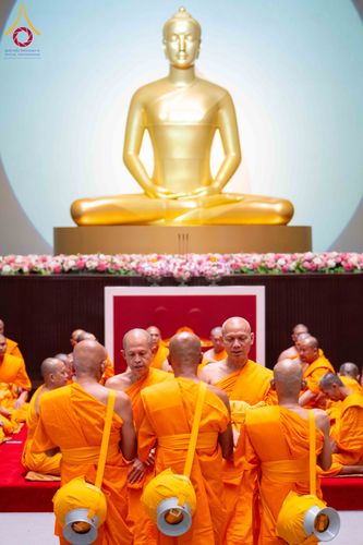 ภาพ No.321475:วันเสาร์ที่ 11 เมษายน พ.ศ.2569 พิธีขอบรรพชา พิธีขอสรณคมณ์และศีล, พิธีถวายบาตร พิธีอุปสมบท โครงการอุปสมบทหมู่ บูชาธรรมหลวงพ่อธัมมชโย พ.ศ.2569 โครงการอุปสมบทหมู่ธรรมทายาท ระดับอุดมศึกษา รุ่น 53 (ภาคฤดูร้อน) ณ วัดพระธรรมกาย ปทุมธานี