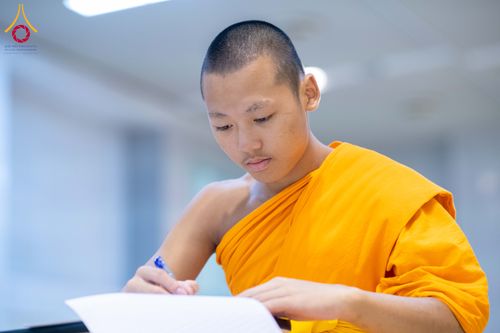 ภาพ No.309527:วันที่ 12 กุมภาพันธ์ พ.ศ. 2569 การสอบบาลีสนามหลวง ประจำปี 2569 ประโยค 1-2, ป.ธ.3/ ประโยค บ.ศ.1-2, บ.ศ.3 ณ สนามสอบประจำจังหวัดปทุมธานี แห่งที่ 2  วัดพระธรรมกาย อ.คลองหลวง จ.ปทุมธานี